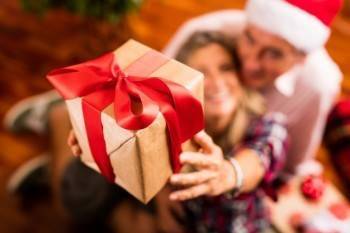 Психолог дала рекомендации по выбору новогодних подарков
