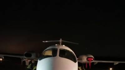Пассажирский Boeing запросил экстренную посадку в аэропорту Сургута