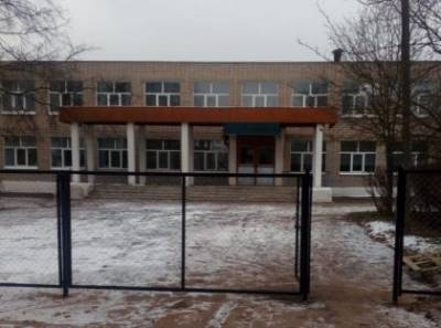В Смоленской области более 400 тыс. рублей потратили на школьный забор