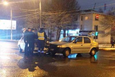 Маленький пассажир легковушки попал в больницу после ДТП в Твери