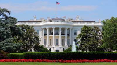 В Белом доме планируют закрыть два последних консульства США в РФ