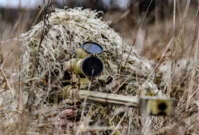 В Ленобласти снайперы ЗВО отработали навыки стрельбы в ночных условиях