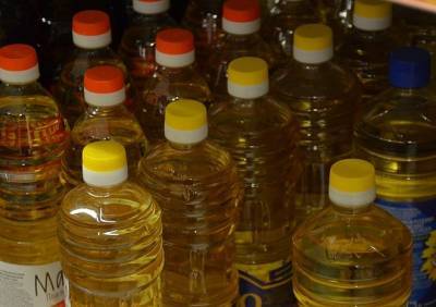 Российские магазины начали снижать цены на подсолнечное масло и сахар
