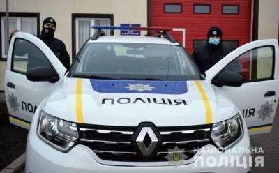 В Донецкой области полицейские офицеры общины получили ключи от служебных авто