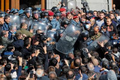 В Ереване задержаны 35 протестующих против Пашиняна