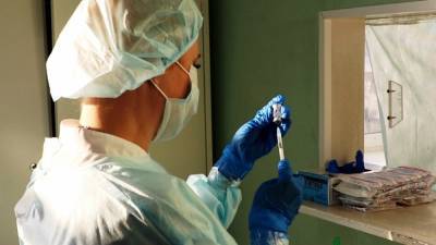 Военным ЦВО начали ставить прививки от коронавируса (ФОТО)
