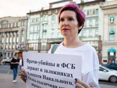В Петербурге продолжают лишать мандатов независимых депутатов по требованию губернатора