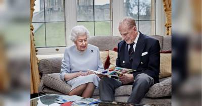 Впервые без детей и внуков: королева Елизавета и принц Филипп встретят Рождество вдвоем