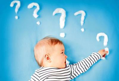 Можно ли ребенку дать двойную фамилию — и папину, и мамину? Спросили у специалиста