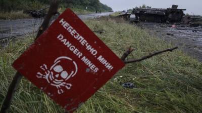 За три месяца в Донбассе из-за мин погибло двое гражданских и 22 человека получили ранения