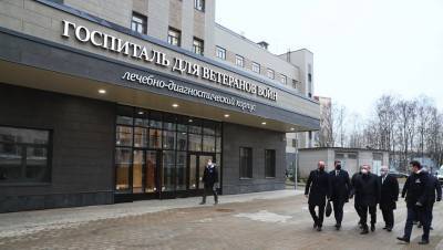 Вирус строить помогает: в Петербурге ускорилось возведение медицинских объектов
