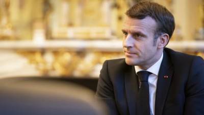 Президент Франции: основная компания вакцинации в стране пройдет в апреле-июне