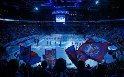 В Петербурге продолжают продавать билеты на матчи СКА в закрытый Ледовый дворец