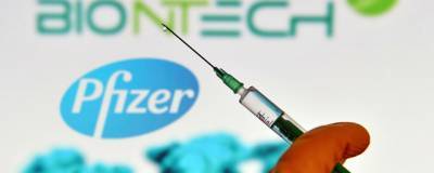 Великобритания первой одобрила применение вакцины Pfizer от COVID-19