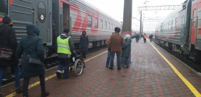Услугами сопровождения на железнодорожных вокзалах Астраханского региона воспользовались 755 маломобильных граждан