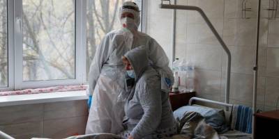 Есть повторные заражения: в Киеве коронавирусом инфицировались более 3 тысяч медиков, шестеро умерли