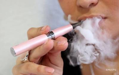 Рада ввела ограничение на продажу электронных сигарет