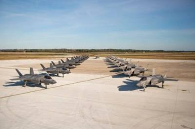 Корпус морской пехоты США осуществил массовый запуск 21 истребителя-невидимки F-35B