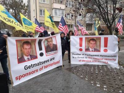 Евробляхеры митингуют под посольством США: подробности