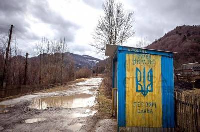 Порошенко и Зеленский скатили Украину до тотальной нищеты