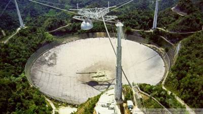 Гигантский телескоп "Аресибо" рухнул в Пуэрто-Рико