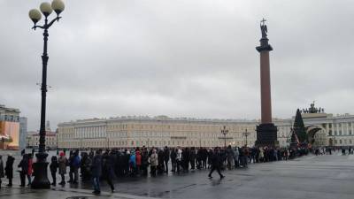 В новогодние праздники в Петербурге запретят посещение музеев и театров