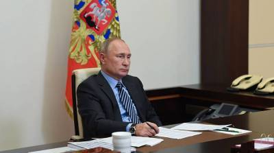 Путин: вакцинация врачей и учителей от COVID-19 может начаться на следующей неделе