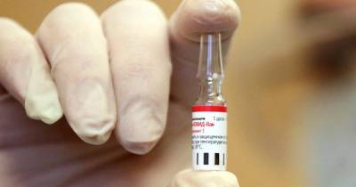 Более 100 тысяч человек получили вакцину "Спутник V" от COVID-19