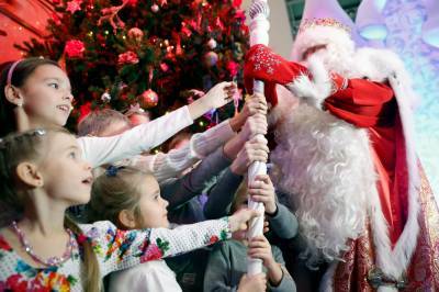 Новогодние утренники в школах и детсадах Ставрополья пройдут без родителей