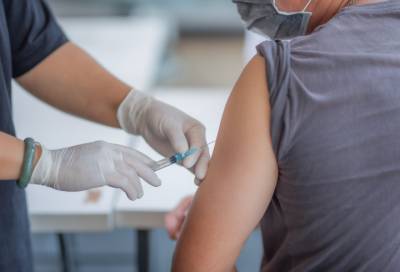 Путин поручил начать масштабную вакцинацию от коронавируса с 7 декабря