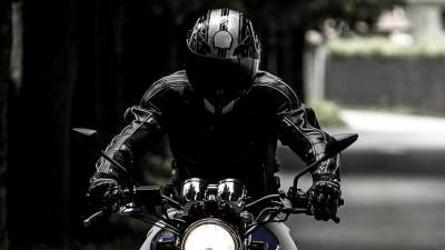 Эксперт оценил идею ввести для мотоциклистов дополнительную стоп-линию на перекрёстке