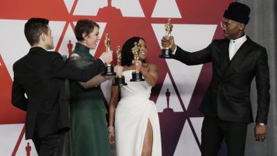 Лично в руки: организаторы «Оскара» планируют провести традиционную церемонию награждения в 2021 году