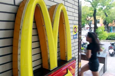 «Макдоналдс» поменял рецепт гамбургеров и Биг-Маков в России