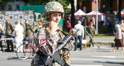 "Латвия - не полицейское государство": глава МВД против патрулирования улиц армией