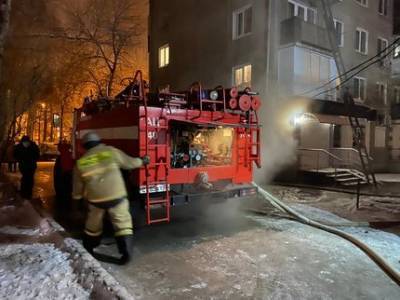В Уфе из горящего дома спасли 15 жильцов