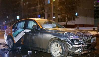 Автомобиль каршеринга и внедорожник столкнулись на северо-востоке Москвы