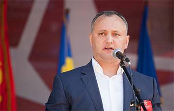 Уходящий президент Молдовы отменил закон о выведенном миллиарде долларов