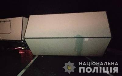 На Львовщине легковушка выехала на встречку: погиб водитель
