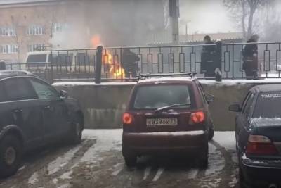 Опубликованы кадры с места пожара в Новомосковске