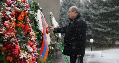 "Все несчастья должны стать уроком": президент Армении посетил "Ераблур"