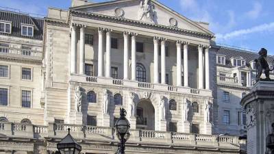 Банк Англии оставил базовую процентную ставку без изменений