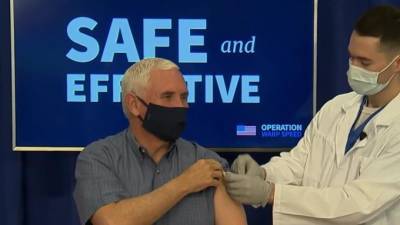 Вице-президент США Майк Пенс сделал прививку от коронавируса