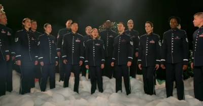Военный оркестр США поздравил Украину "Щедриком": трогательное видео