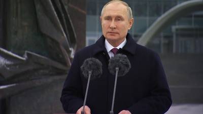 Путин приехал в штаб-квартиру СВР поздравить разведчиков с праздником