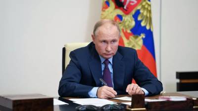 Путин призвал спецслужбы решительно бороться с терроризмом