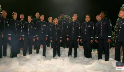 Американский военный оркестр поздравил Украину с зимними праздниками и спел "Щедрик"