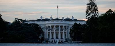 В Белом доме возрастает беспокойство о вероятном захвате власти Трампом