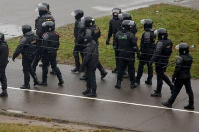 В Минске на акциях протеста полиция задержала около 100 человек