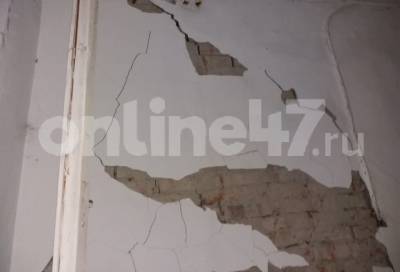 После взрыва в жилом доме в Александровке идут ремонтно-восстановительные работы