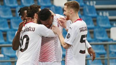 "Милан" одолел "Сассуоло" и сохранил лидерство в чемпионате Италии